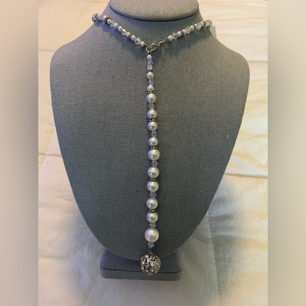 Elegant Pearl and Silver Beaded Necklace